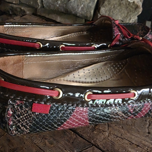 Marc Joseph Black and Red Snakeskin Flats - Picture 5 of 8